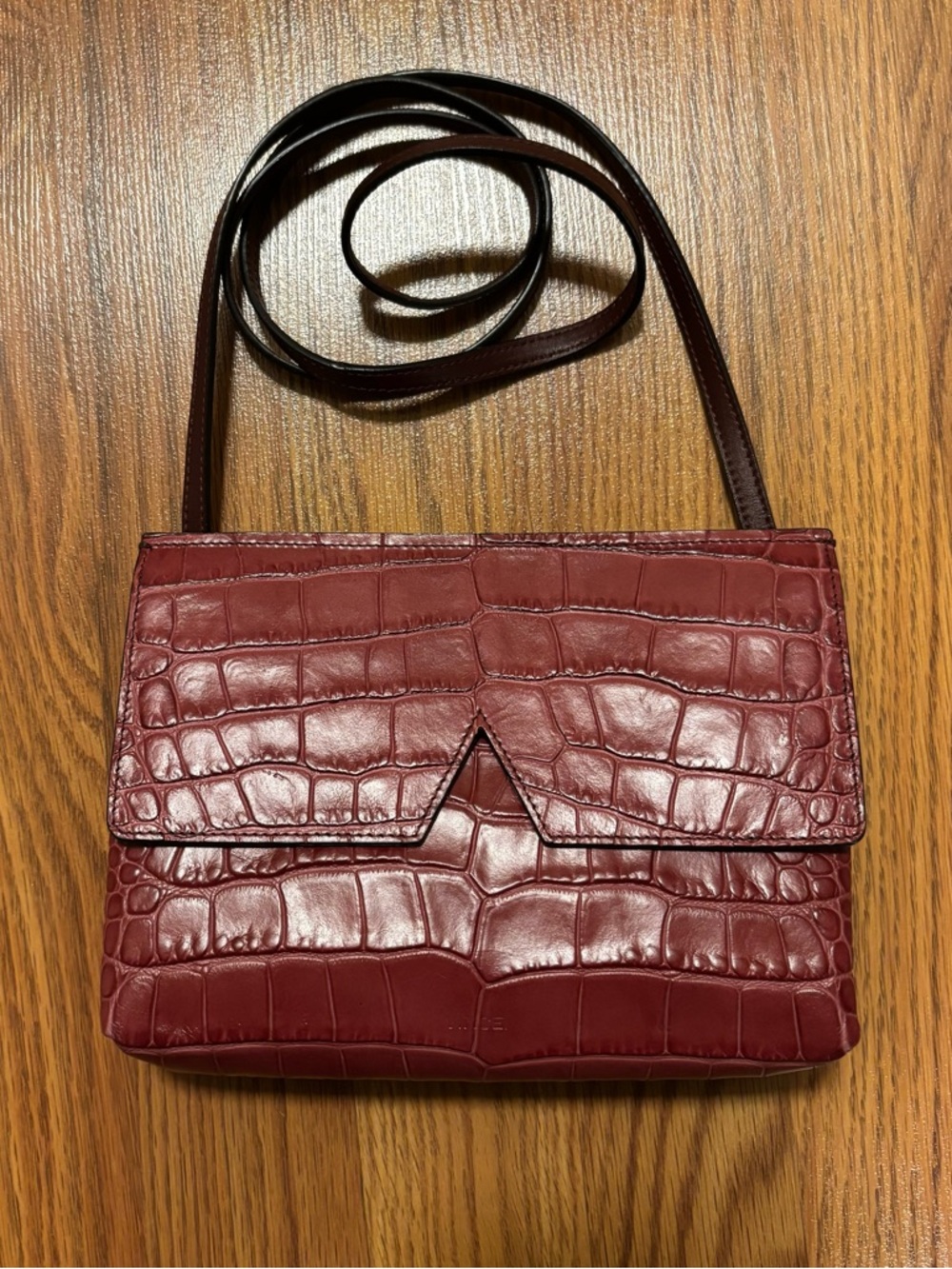 Vince Croc-Embossed Leather Crossbody Bag – Burgundy